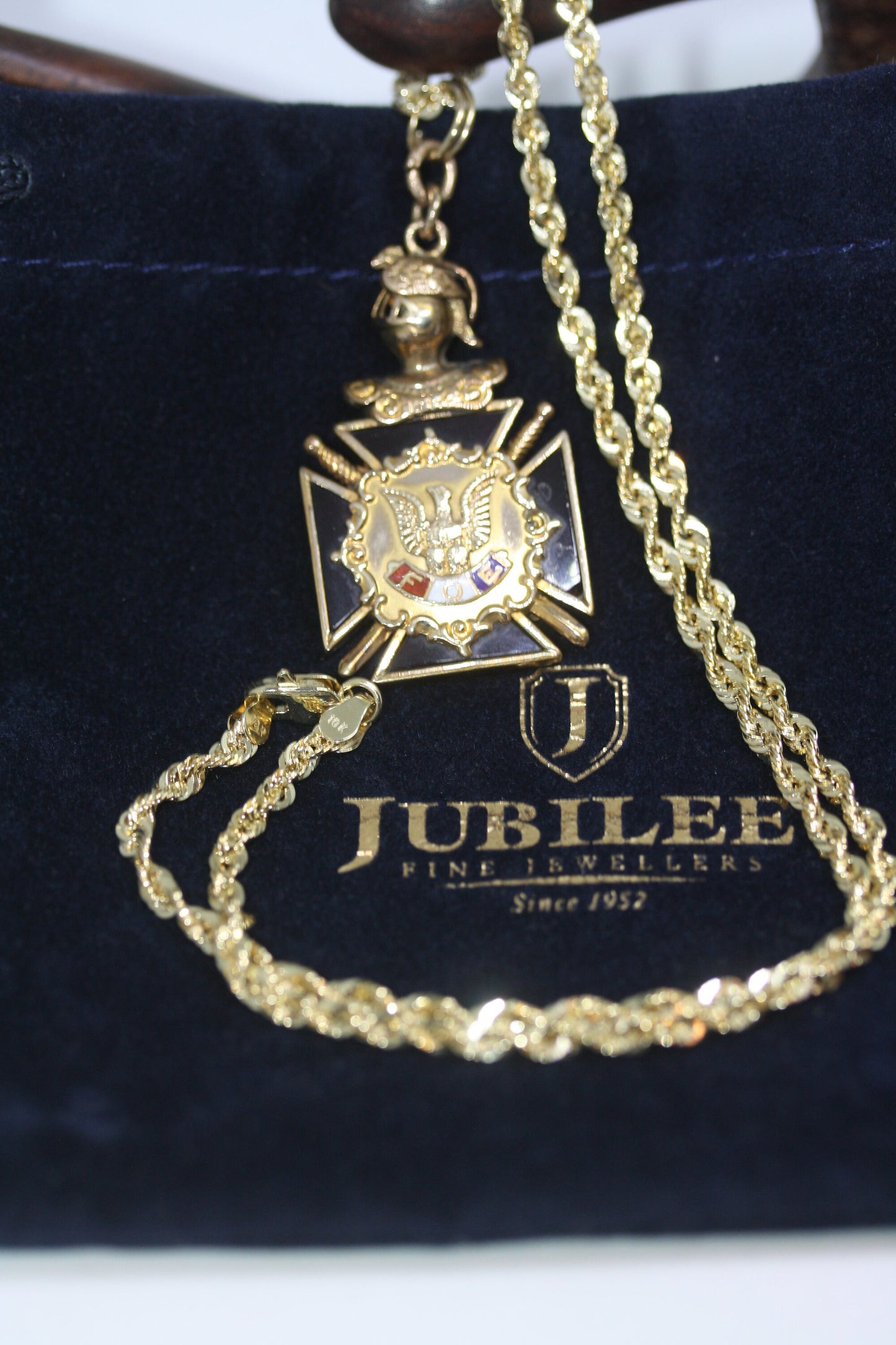 Antique Onyx Enamel Fraternal Order of Eagle FOE US Pendant on a 3MM Rope Chain 10K Solid Gold Necklace 18"