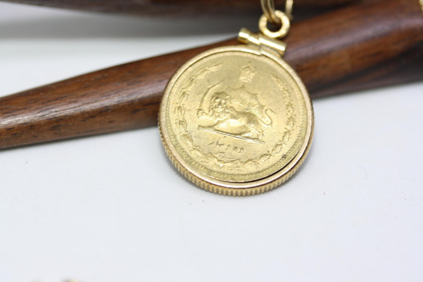 Vintage Perse Gilt Sterling Silver Persepolis Persis Lion Sun Coat of Arm Shah 10Dinars Coin Bezel 18" Link chain Women's Necklace