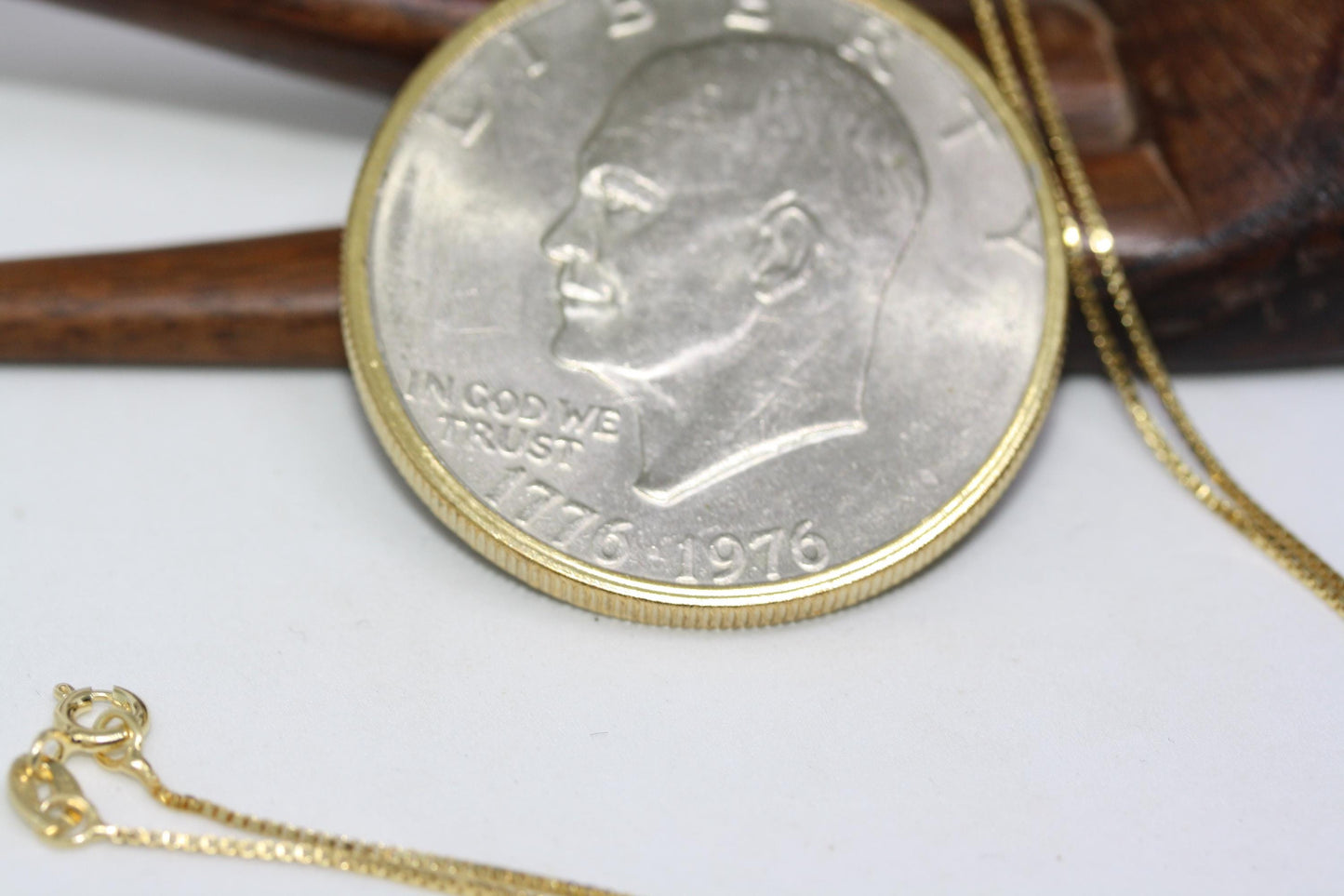 Vintage 1776-1976 Bi-Centennial Liberty Bell D. Eisenhower Coin 1 Dollar Pendant Gilt Silver 18" Women's Chain Necklace