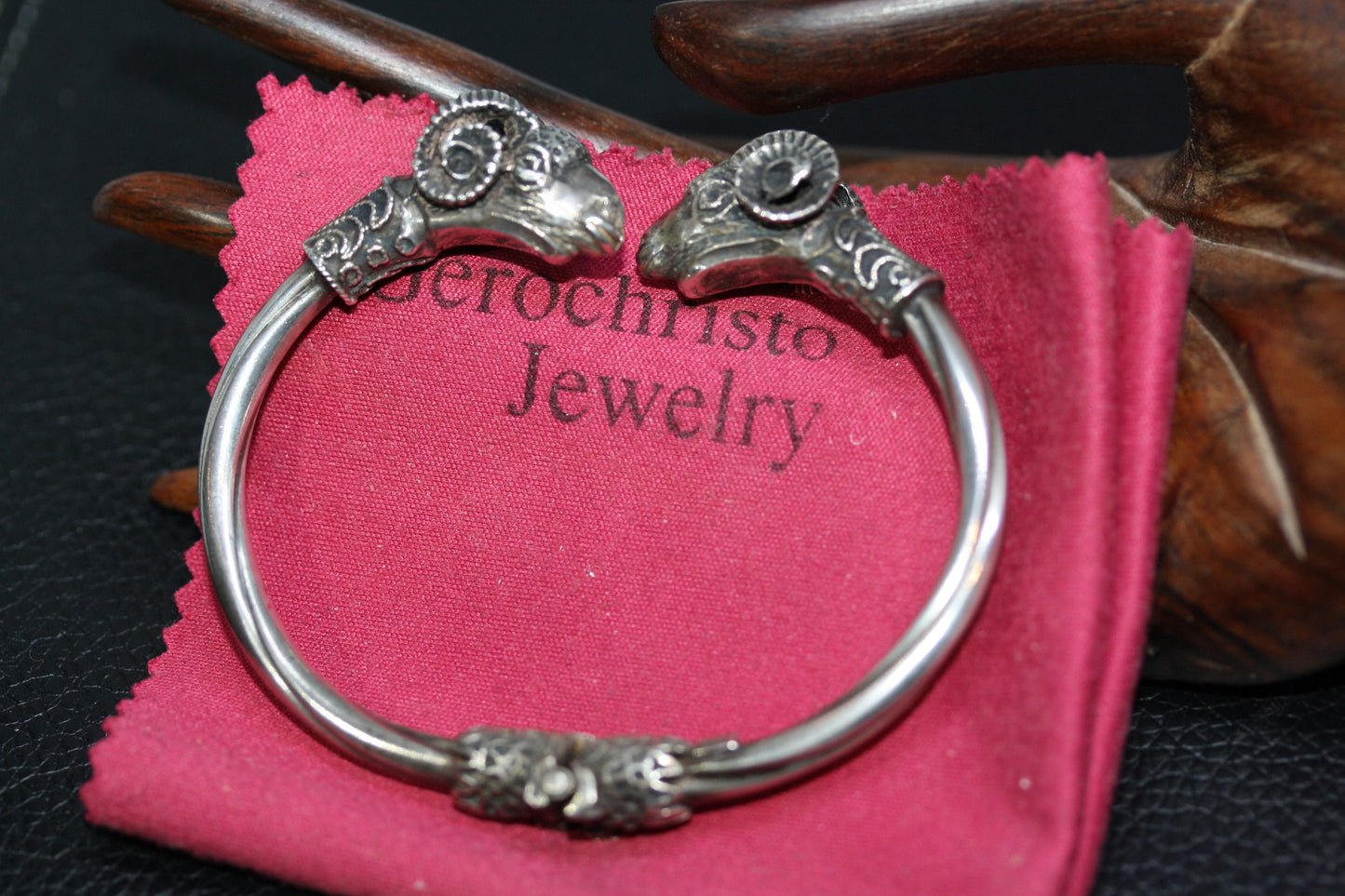 Museum Style Vintage 925 Sterling Silver Ornate Dual Ram's Head Hinged Cuff Women's Bracelet