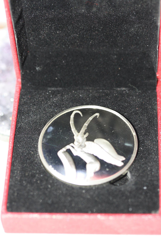 WINGED IBEX Sterling Silver Coin By Franklin Mint Art perse Treasures of Louvre Museum Paris Bouquetin Ailé